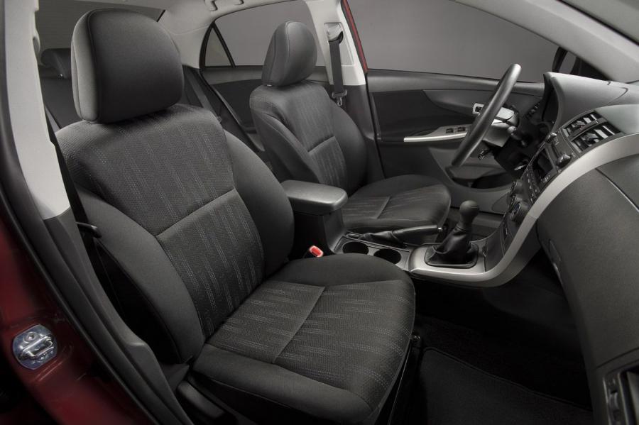  Toyota Corolla 2011 года  (фото 55 из 76)